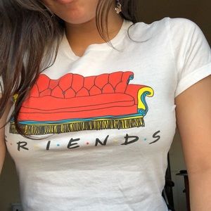 🛋SOLD🛋 RUE21 “F•R•I•E•N•D•S” Crop Top